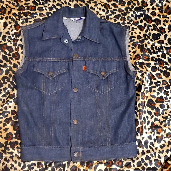 70s USA製 Levis cutoff denim vest Genuine vintage 70's denim Levi's cutoff biker vest | Depop